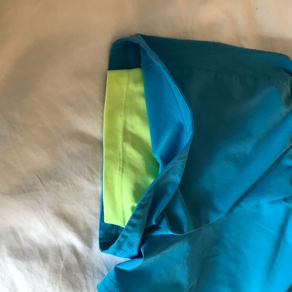 Nike shorts - Picture 3 of 4